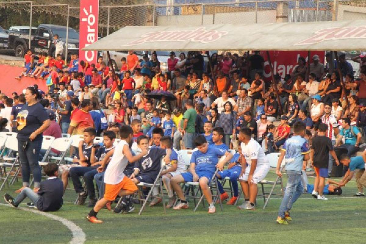 Ambientazo y mucha belleza: Claro inaugura uno de los torneos más esperados en Honduras