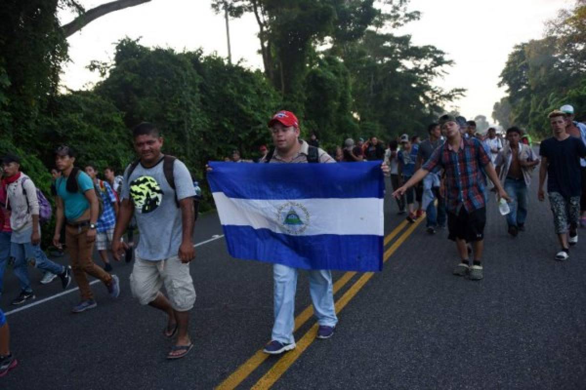 FOTOS: Desmayadas, frío y mucho sufrimiento en caravana de migrantes