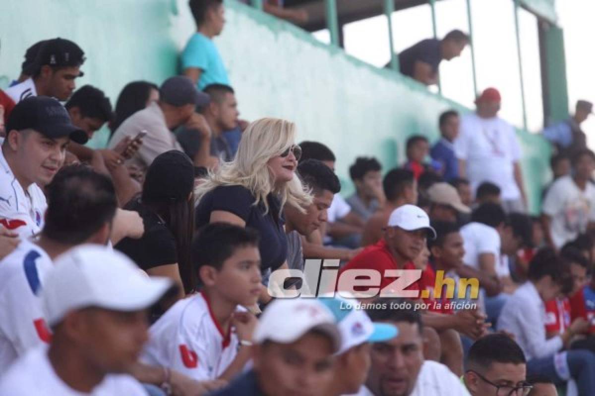 ¡Hermosas! Las lindas chicas adornan el debut del torneo Apertura