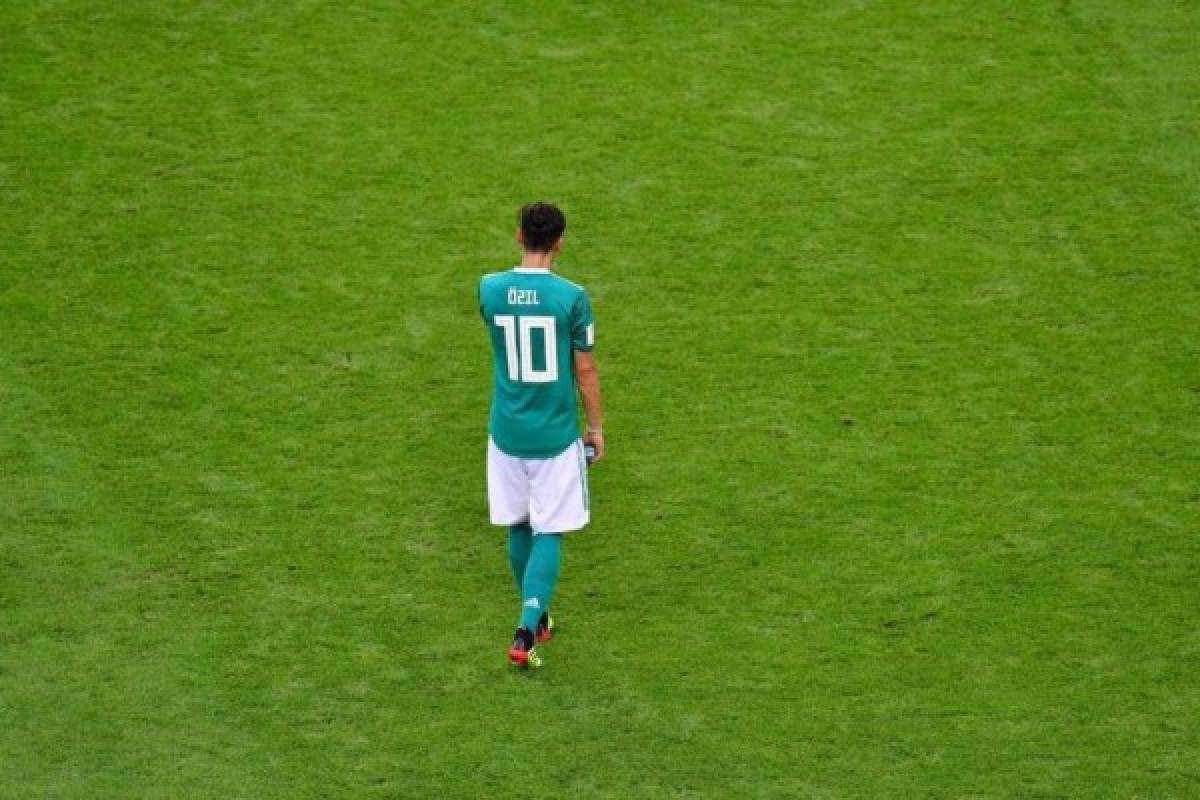 Un tico aparece en el peor once del mundial según L'Équipe