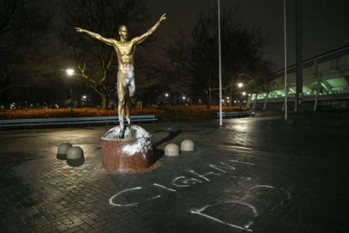 Zlatan Ibrahimovic se hace dueño de un club y los hinchas del Malmo destrozan su casa y queman su estatua