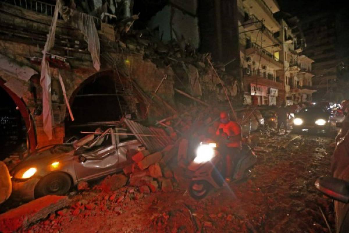 Lágrimas y muertos: Las impactantes nuevas imágenes de las explosiones en Beirut, Líbano