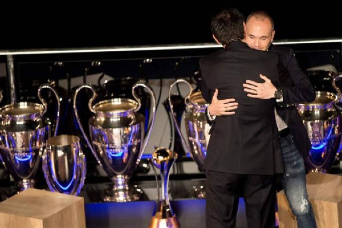 Así fue la emotiva y tremenda despedida de Andrés Iniesta del FC Barcelona