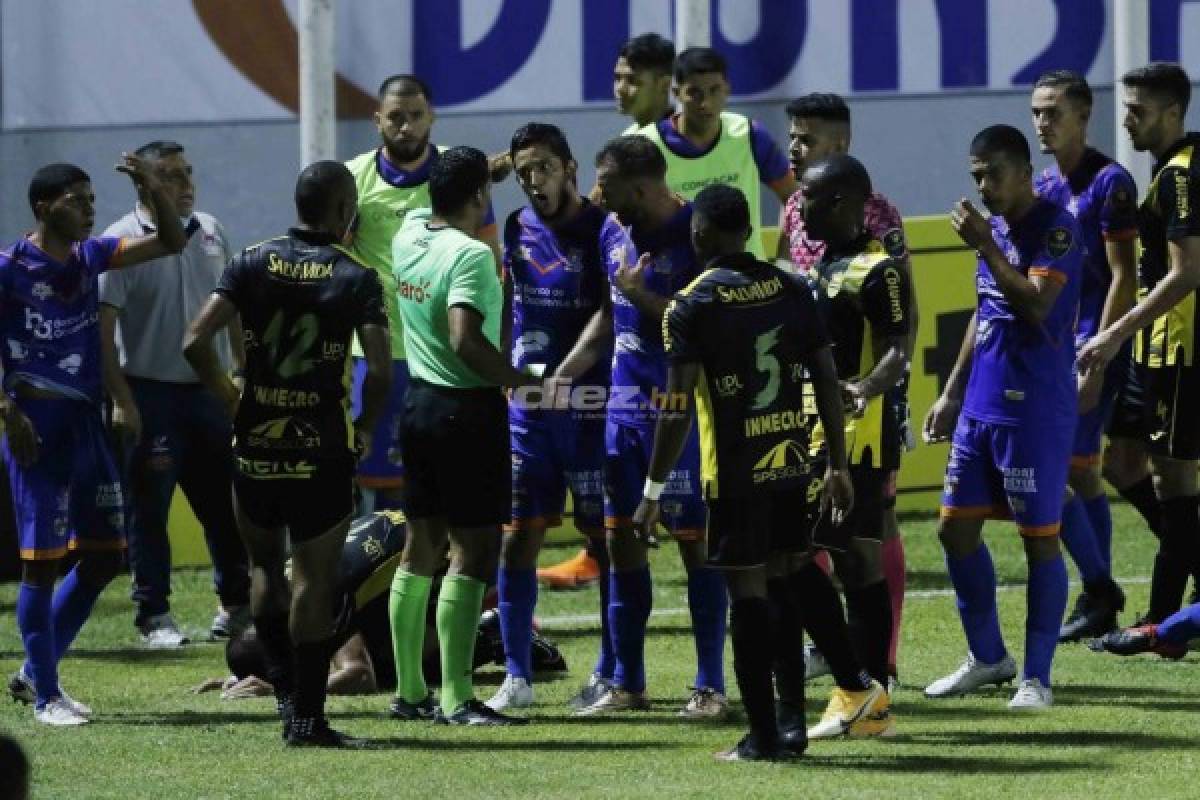 En fotos: Visita de lujo en el Vida-Motagua; el acrobático festejo de Omar Rosas y el cariñito de Nazar a su goleador