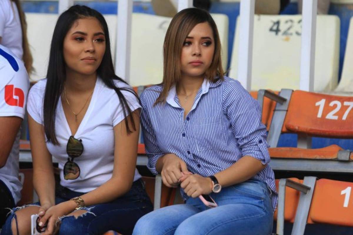 ¡Las bellezas que llegaron a ver el clásico Olimpia-Motagua!