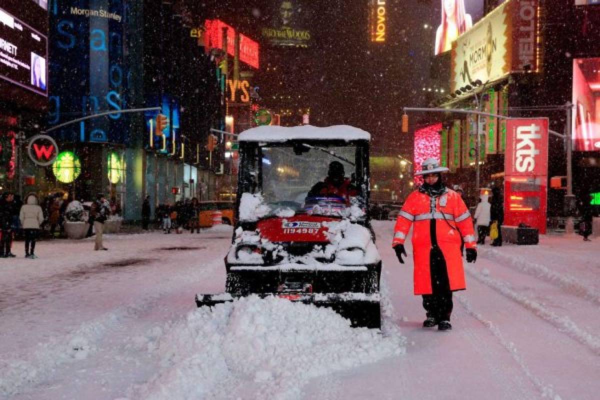 Aplazan partidos de la NBA por tormenta de nieve en Nueva York