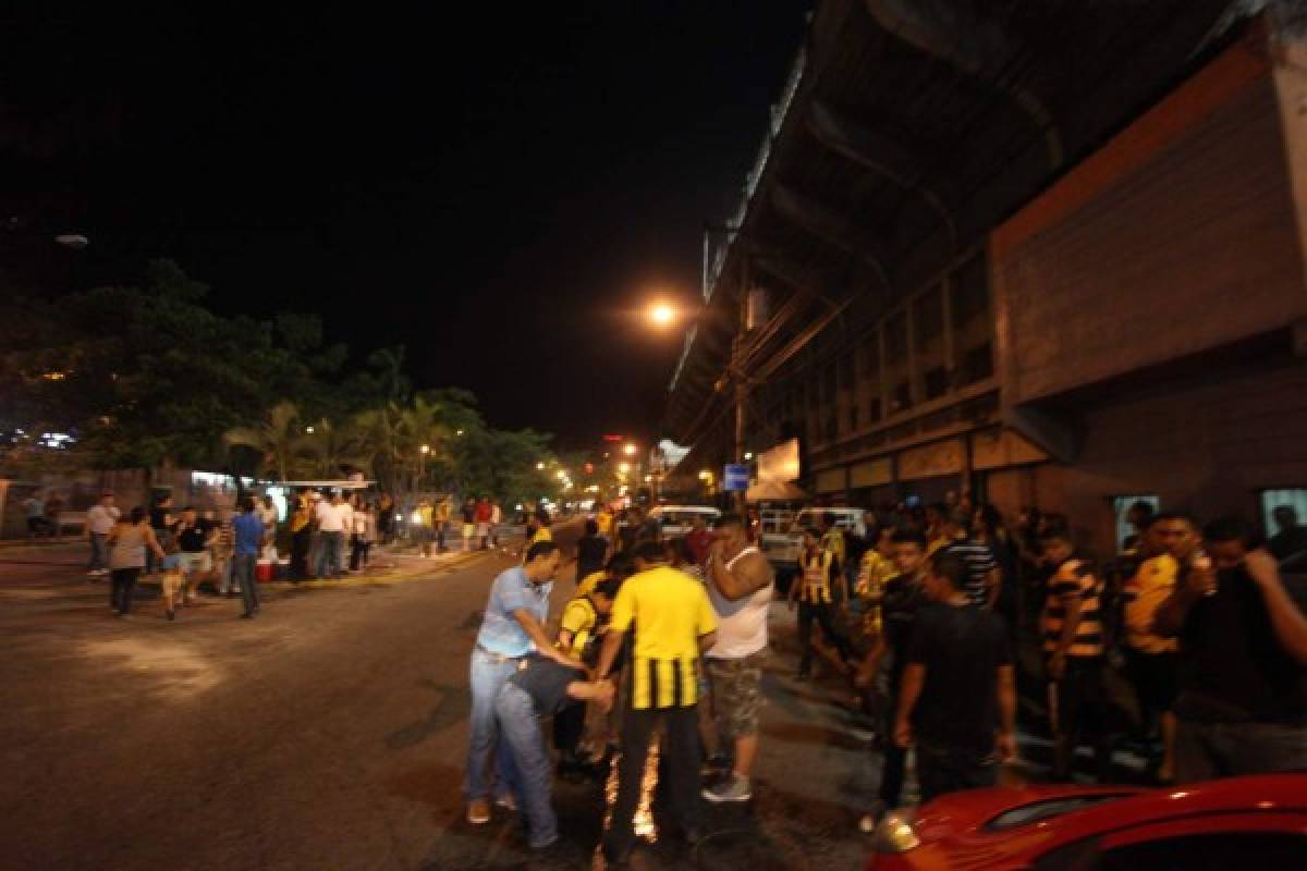 Real España culpa a la Policía por zafarrancho en las afueras del estadio Morazán