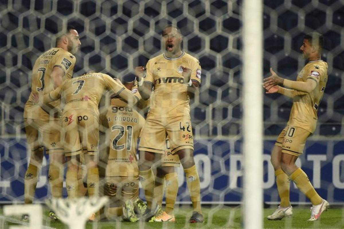 ¡Grítalo Panterita! El festejo de Albert Elis al marcar ante Porto su cuarta gol en Portugal y su duelo ante Pepe