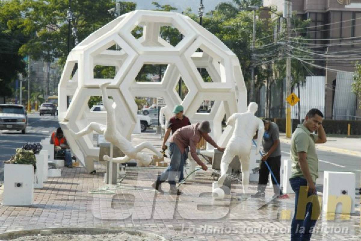 El estadio Morazán cambia de nombre y así luce con su plaza mundialista