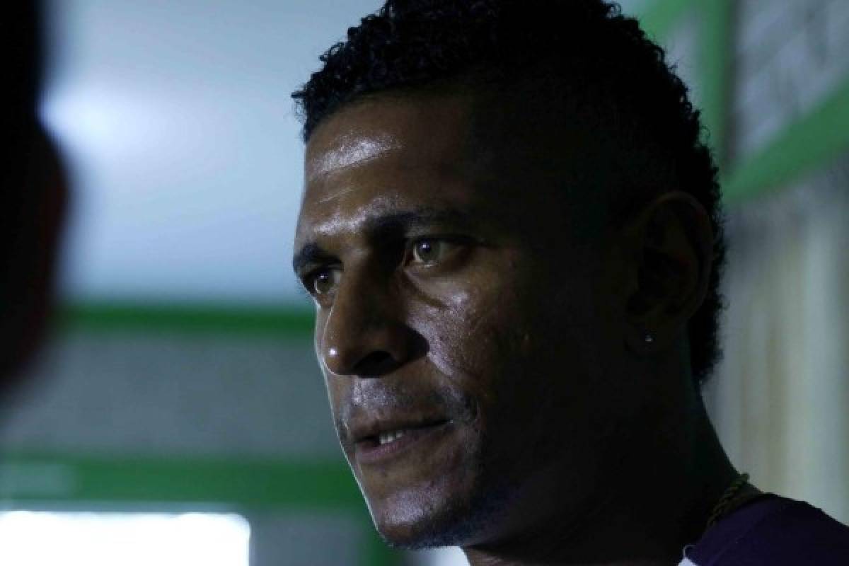 Carlo Costly confiesa que se queda sin contrato en Marathón, la eliminación de la Selección de Honduras y critica a Fenafuth