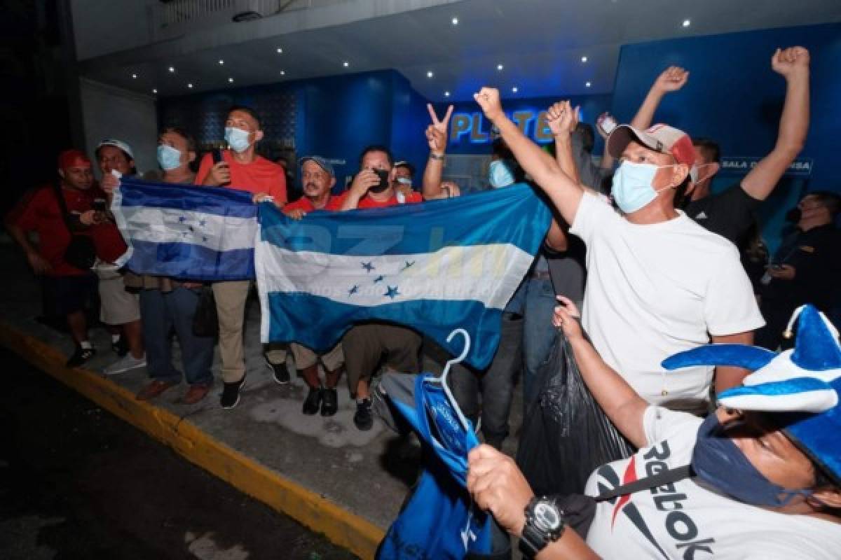 Choco Lozano listo, Alex López es baja y El Salvador tiembla cuando Honduras llega al Cuscatlán