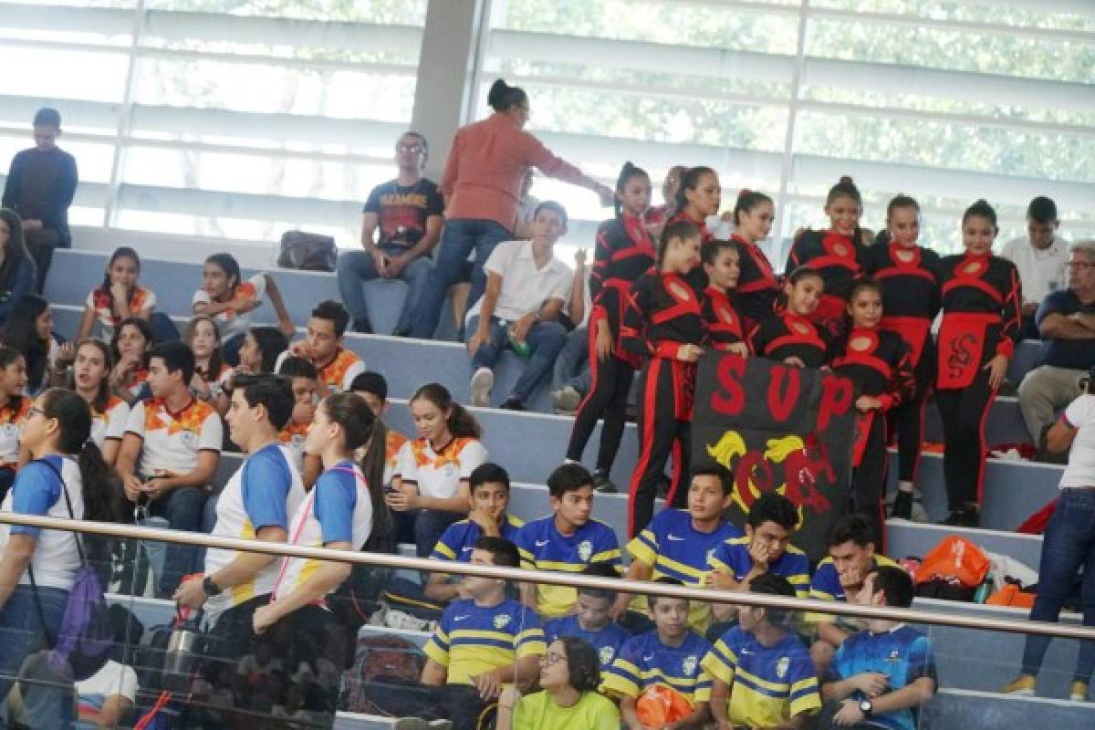 Cientos de jóvenes deportistas inauguraron los Juegos de la Juventud en Unitec de San Pedro Sula