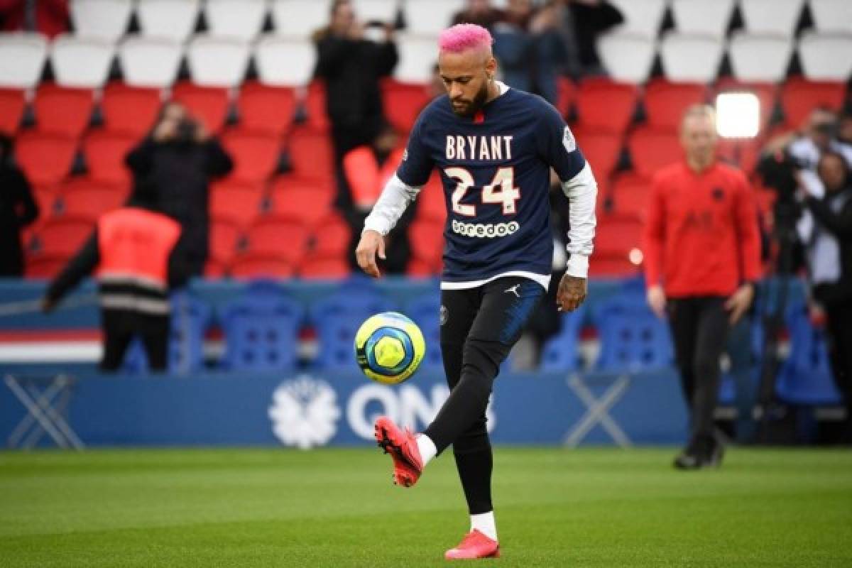 Neymar estrena extravagante 'look' y le rinde homenaje a Kobe Bryant en partido del PSG