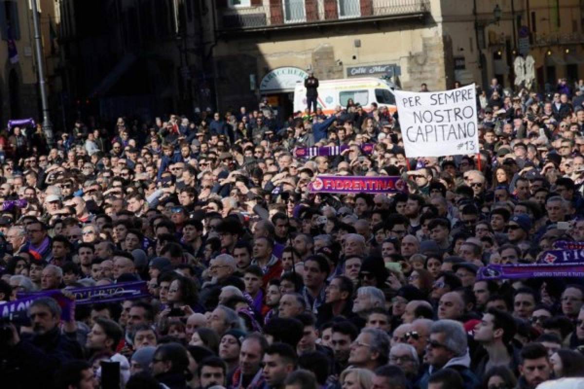 Las tristes imágenes del funeral de Davide Astori