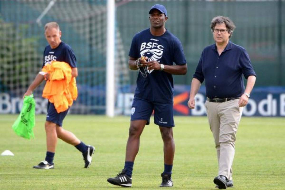 En fotos: Míster David Suazo y su primer entrenamiento con el Brescia de Italia