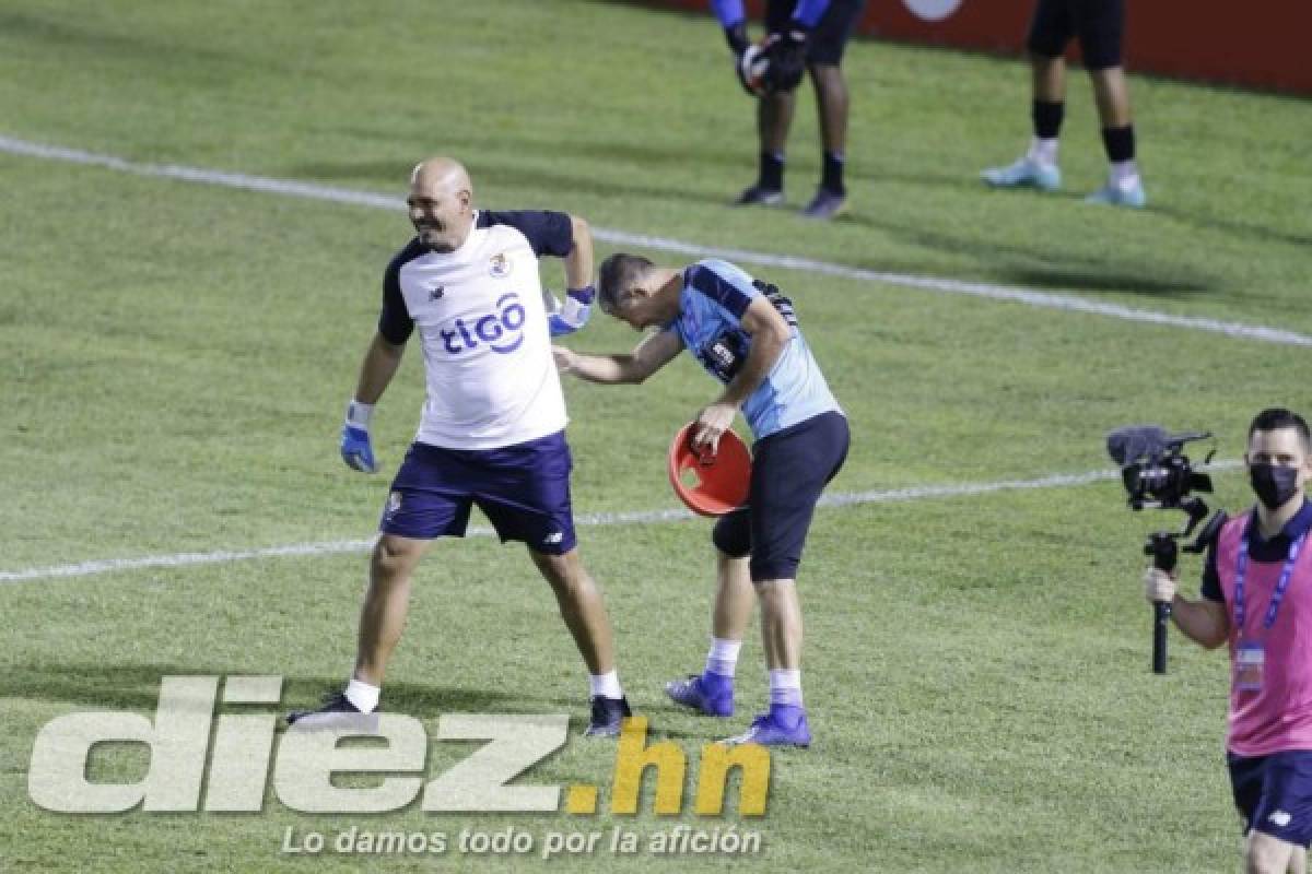 Otras fotos de la debacle: La reacción de Buba López con Maynor tras el error, decepción de los debutantes y el abrazo de Denil Maldonado