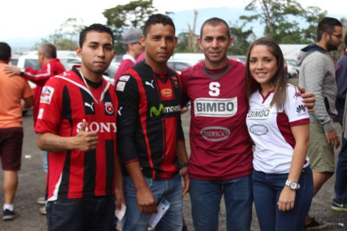 El gran ambiente que se vive en un clásico entre Alajuelense y Saprissa