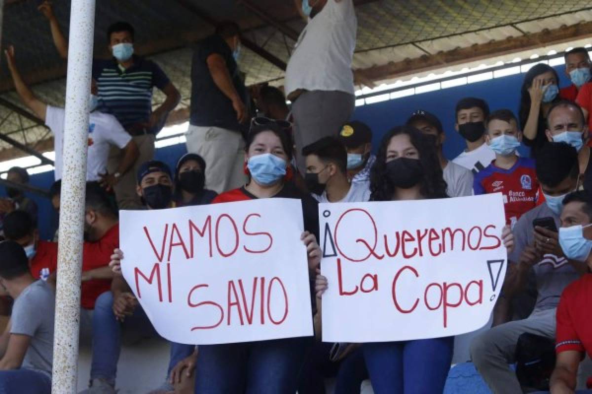 Chicas bellas, lágrimas y ambientazo: Así se vivió en Copán el Deportes Savio-Génesis por la Liga de Ascenso