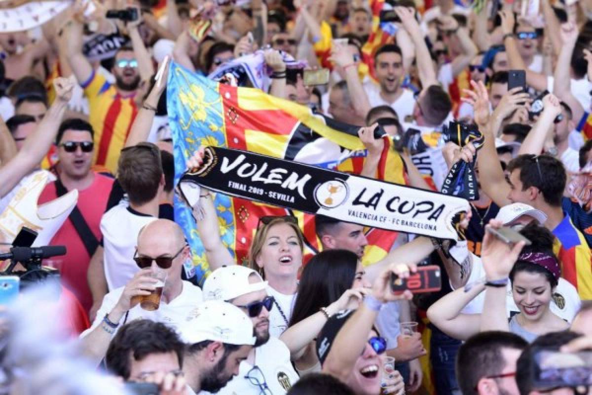 Hasta banderas de Honduras: El ambientazo previo a la final de la Copa del Rey en España  
