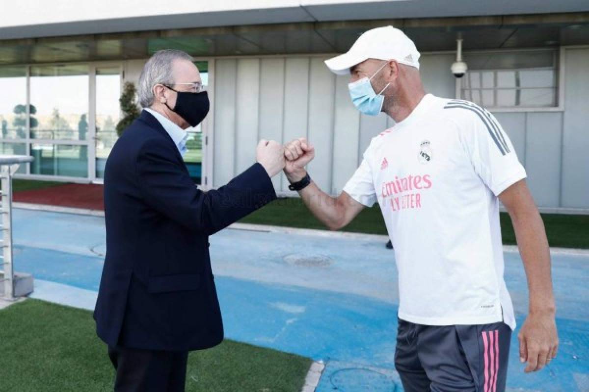 Real Madrid presume su nuevo uniforme en un 'colectivo' y Zidane da pistas de su 11 ante el City