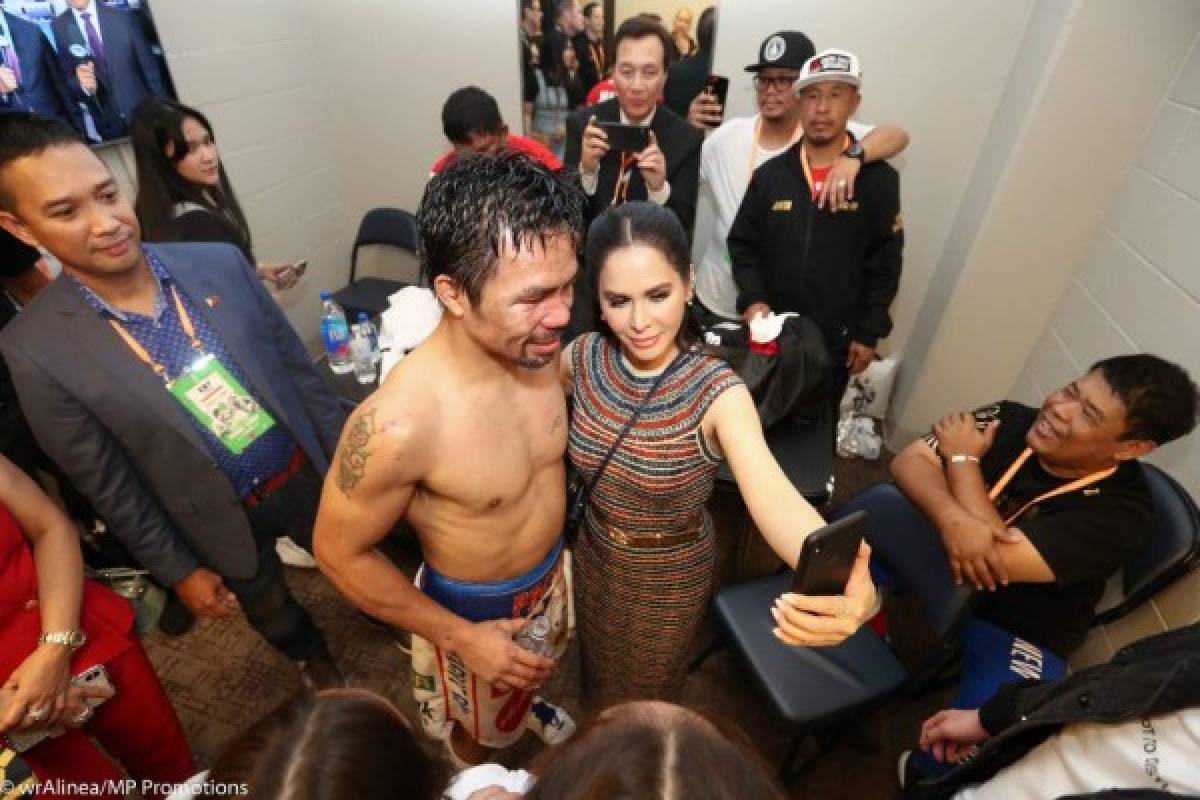 El festejo de Manny Pacquiao tras derrotar a Keith Thurman y el invitado de lujo