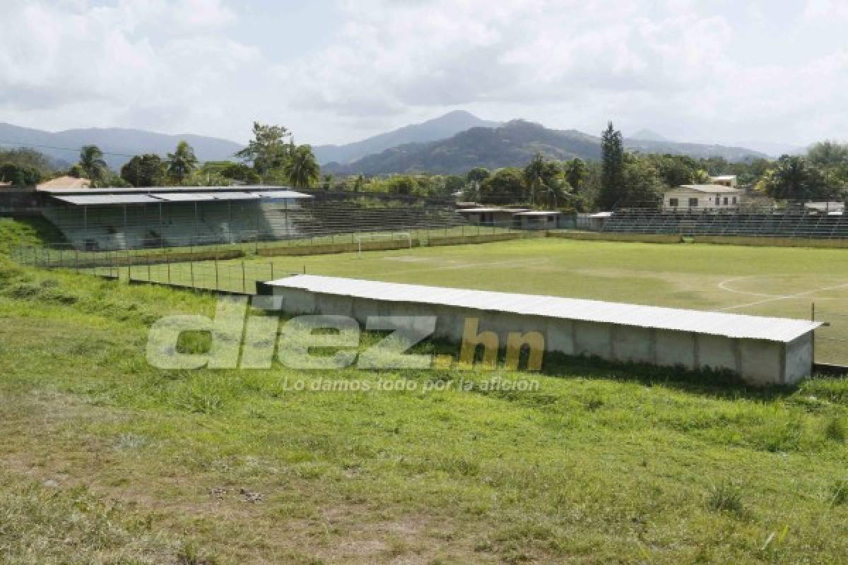 Así luce el descuidado estadio Alfredo León Gómez de la ciudad de Tela