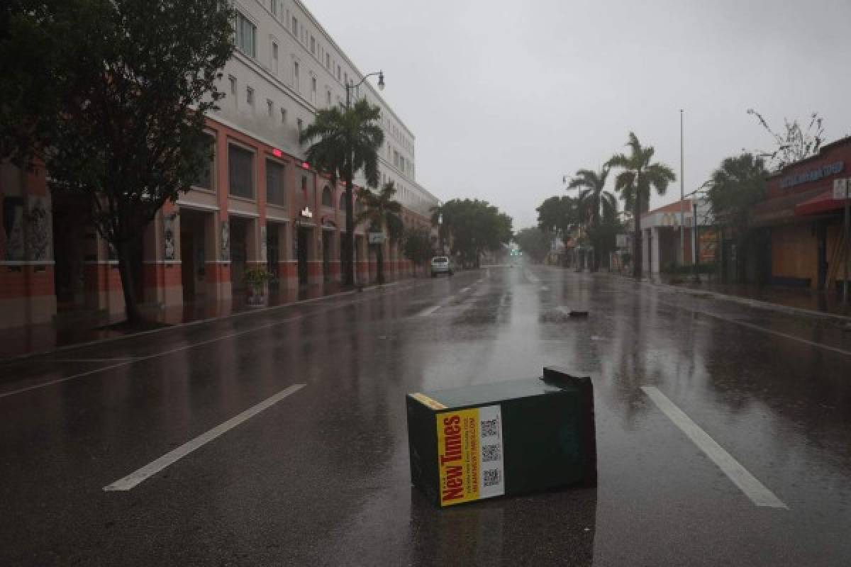 INFORME ESPECIAL: Huracán Irma comienza a destrozar el estado de Florida