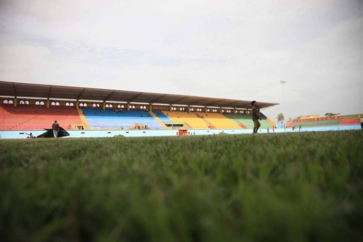 Juticalpa FÃºtbol Club presenta plantilla de jugadores para enfrentar el torneo Apertura 2015 en el Estadio Juan RamÃ³n BrevÃ© Vargas