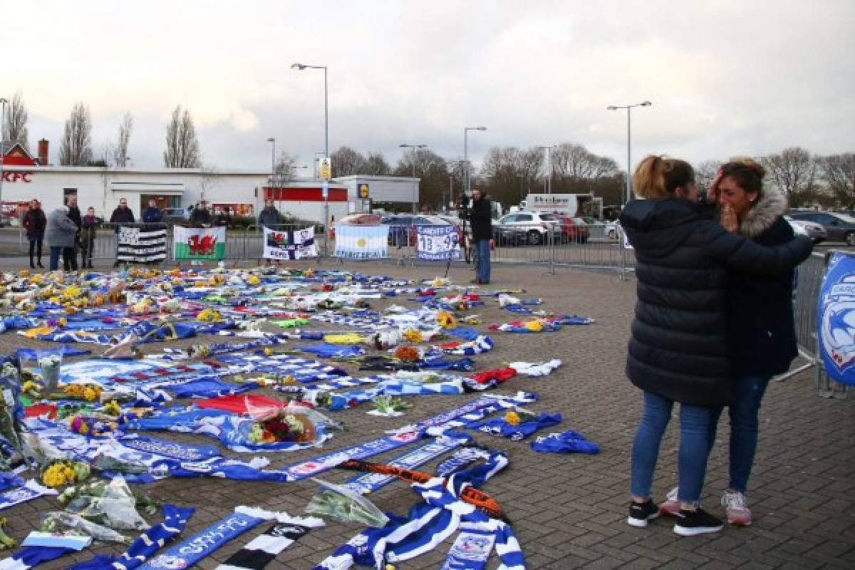 Tristeza: El terrible sufrimiento de la hermana de Emiliano Sala en Cardiff