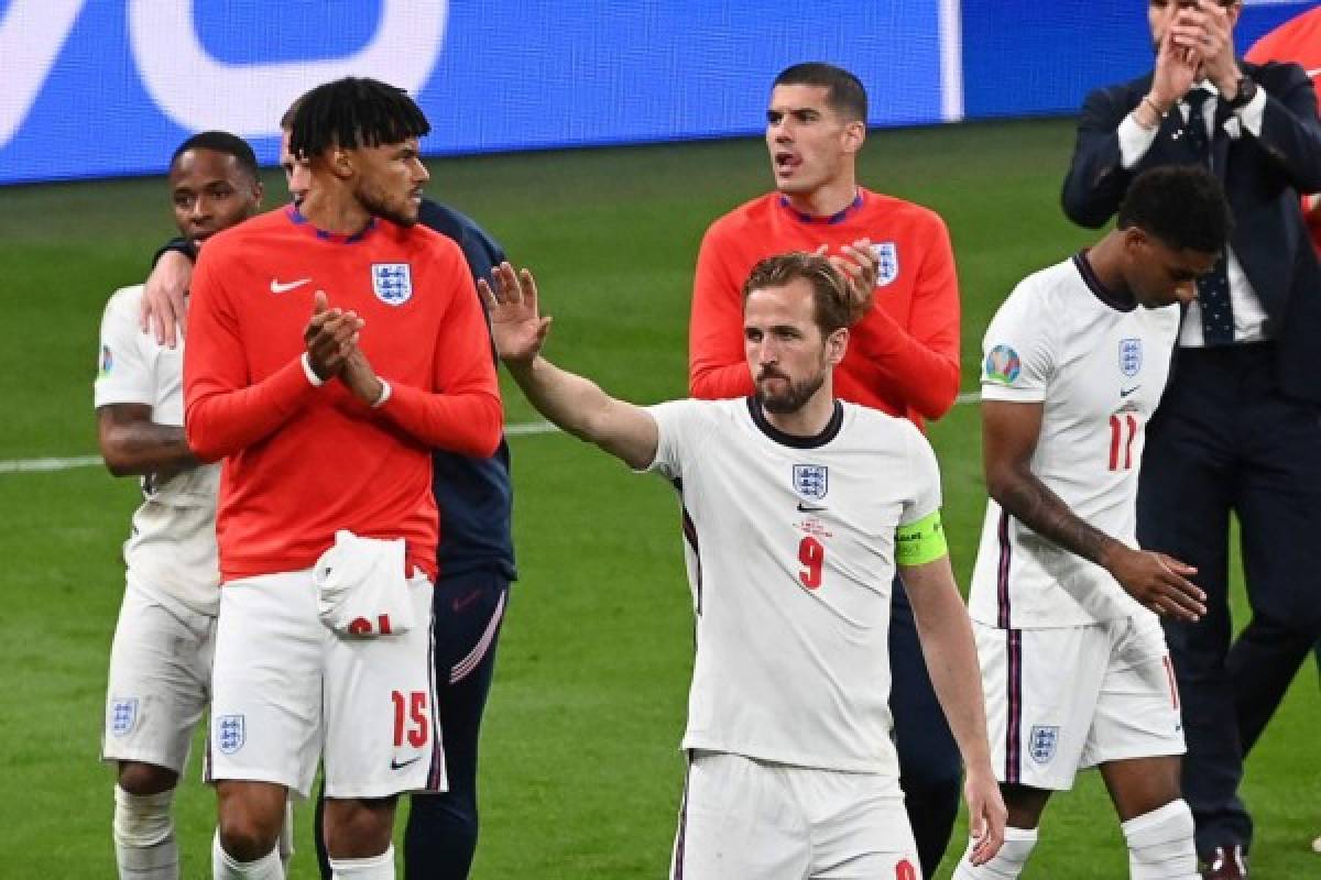 En fotos: Celebración pasionante de Italia, derrumbe total de Inglaterra y los invitados de lujo en Wembley