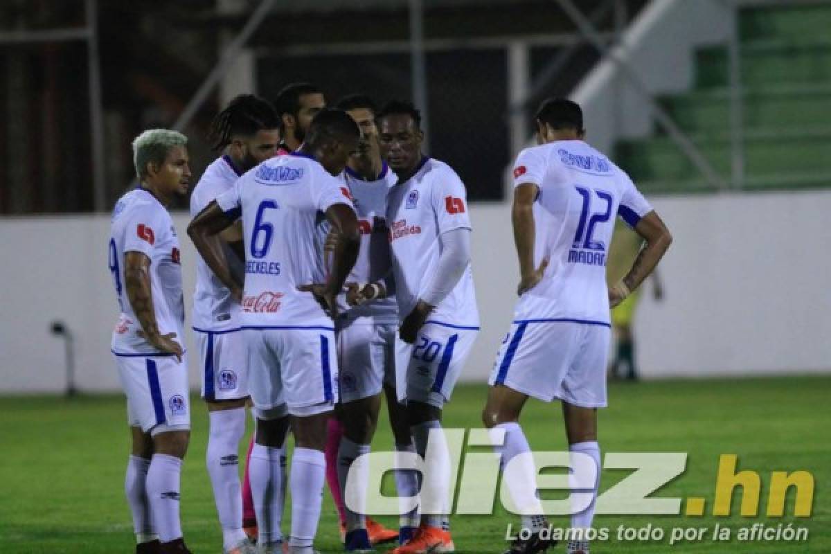 No se vio en TV: La frustración de Troglio y Olimpia tras perder el invicto; Olanchito y sus bellezas