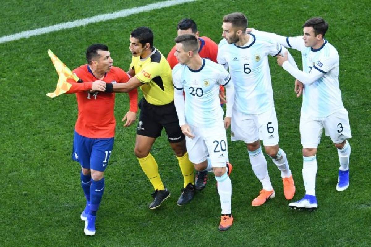 Fotos: Messi y Medel provocan fuerte pelea en el Argentina-Chile de la Copa América