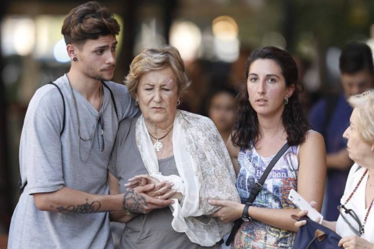 FOTOS: Las impactantes imágenes del atentado terrorista de Barcelona