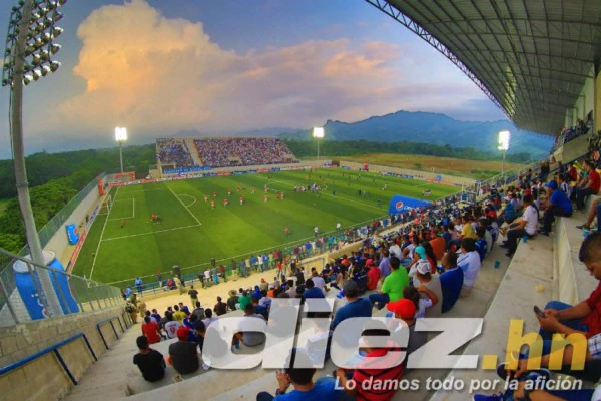 NO VISTE EN TV: La lluvia de piedras en Choluteca y el mensajito de Calderón