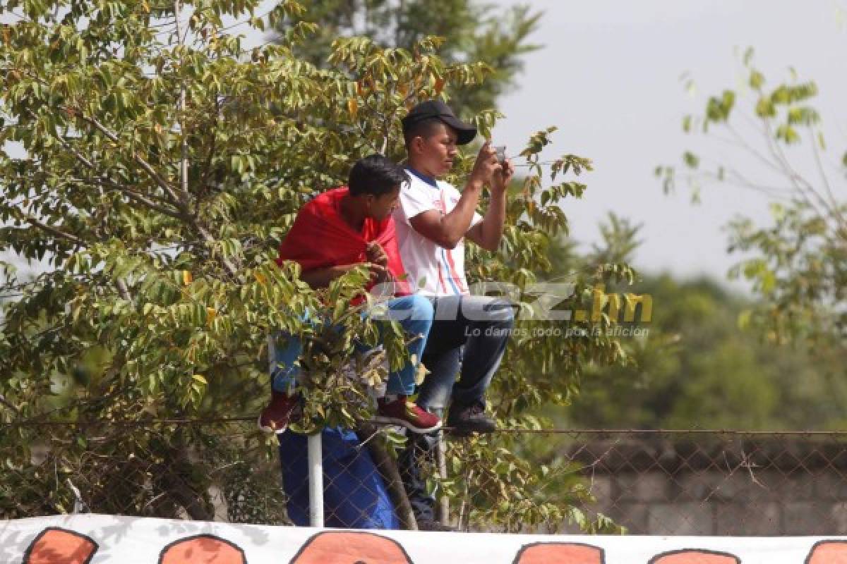 NO SE VIO EN TV: Olimpia causa locura en Jesús de Otoro; Costly y Bengtson asediados