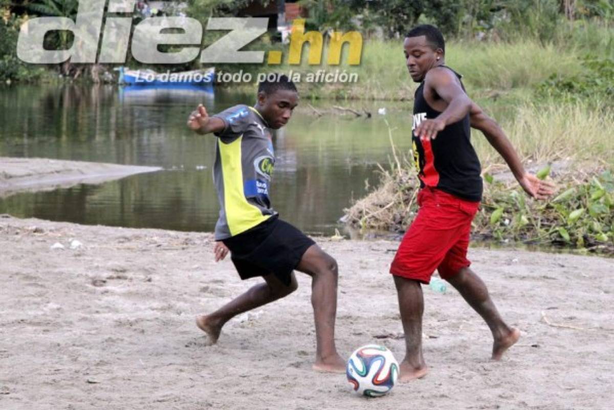 Marvin Chávez disfruta de sus vacaciones en su natal Sambo Creek