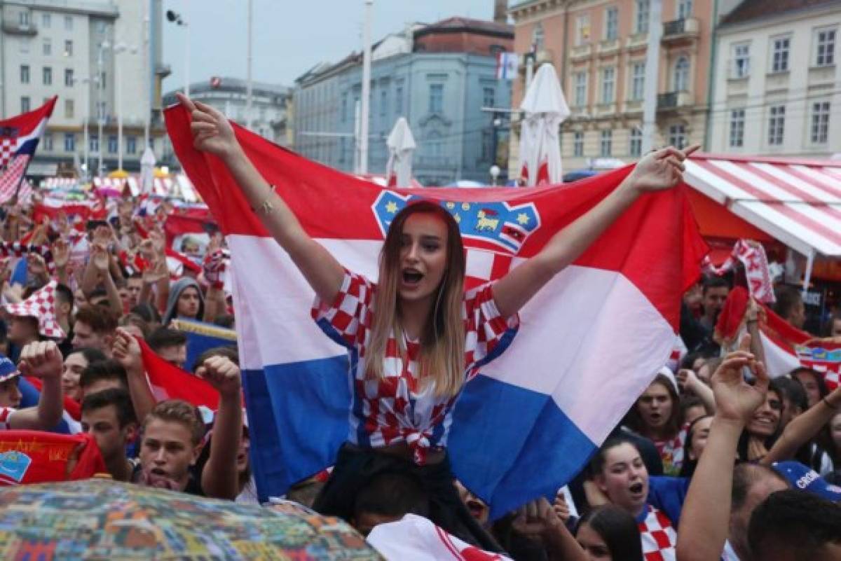 Desmadre y belleza: Así celebran en Croacia el pase a la final de Rusia 2018