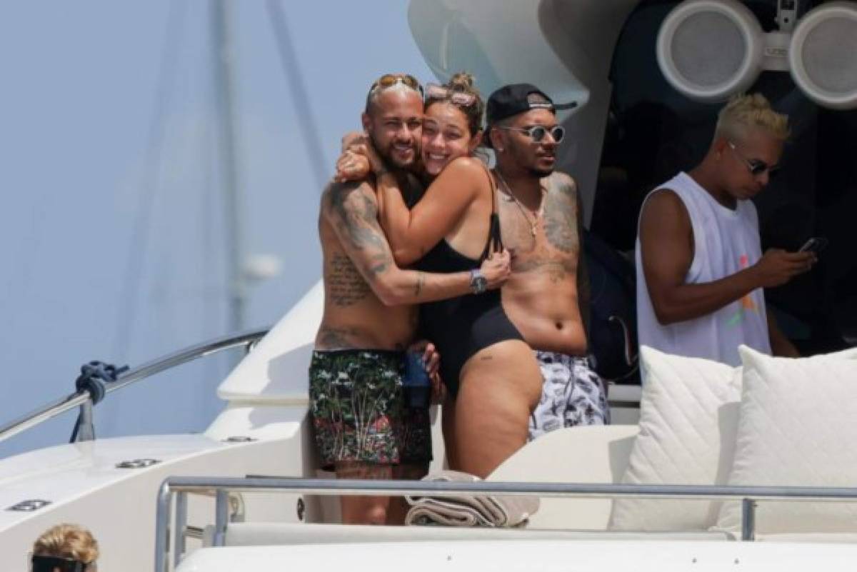 ¡Lo comparan con Hazard! Neymar sorprende con su estado físico en sus vacaciones desde Ibiza: 'increíble panza'   