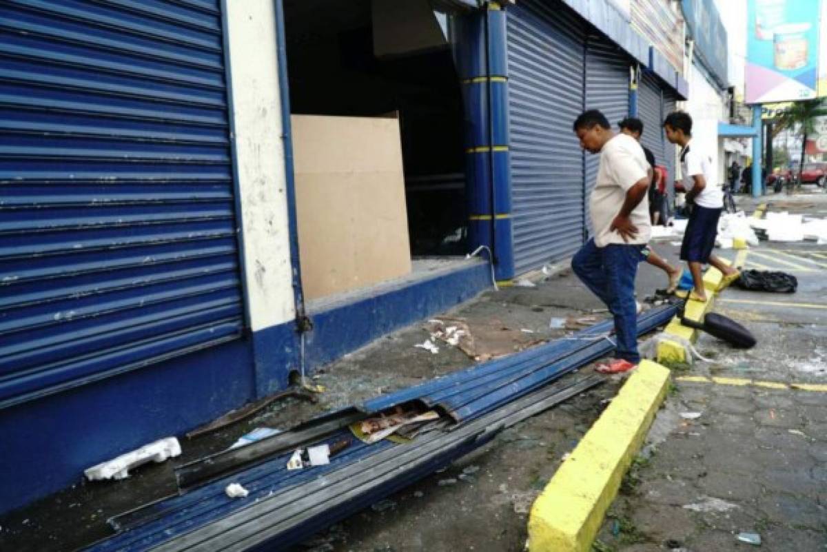 Impactantes fotos: Así quedaron tiendas en Honduras tras ser saqueadas y destuidas