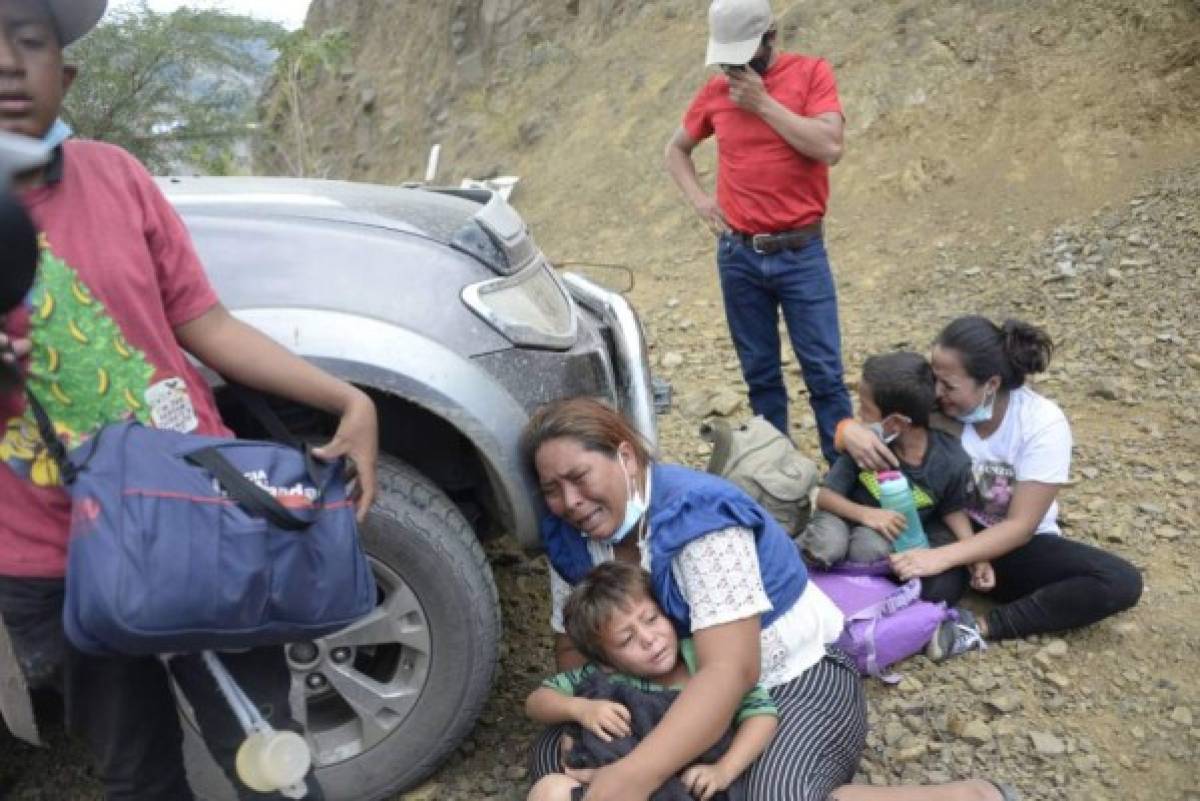 Gas lacrimógeno y mucho sufrimiento: Policía de Guatemala a golpes con caravana de inmigrantes hondureños