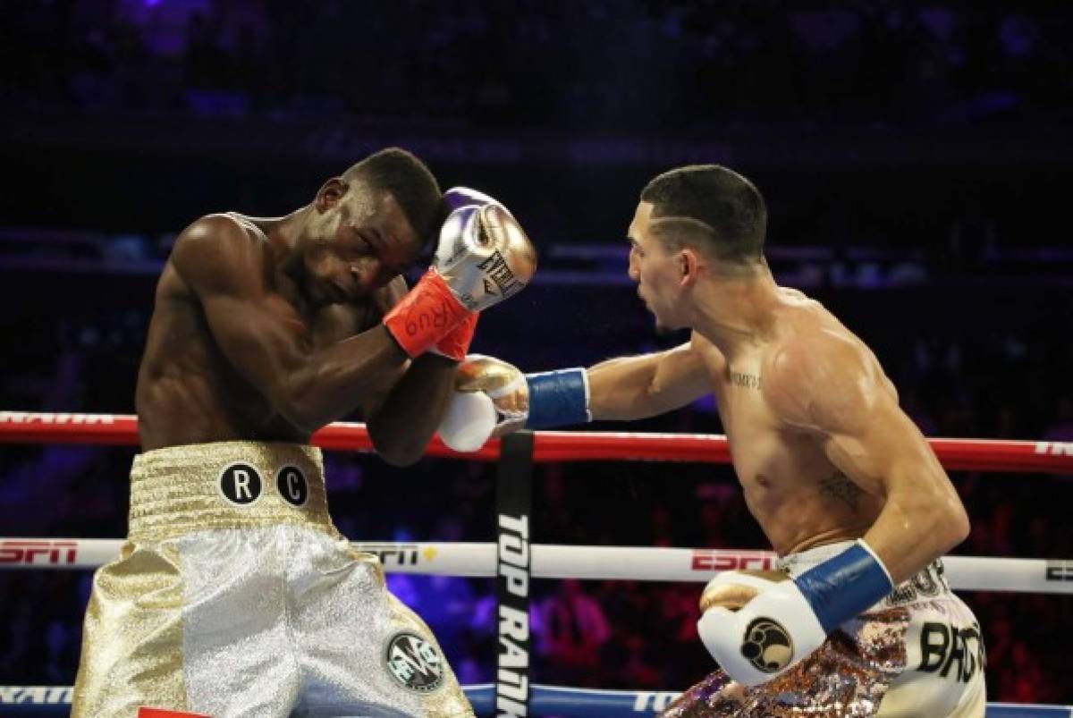 En fotos: Así noqueó el hondureño Teófimo López a Richard Commey