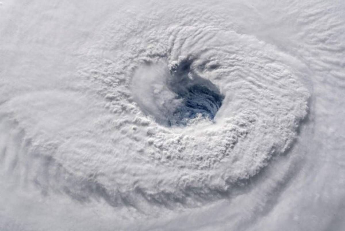 Así esperan en las costas de las Carolinas al poderoso huracán Florence