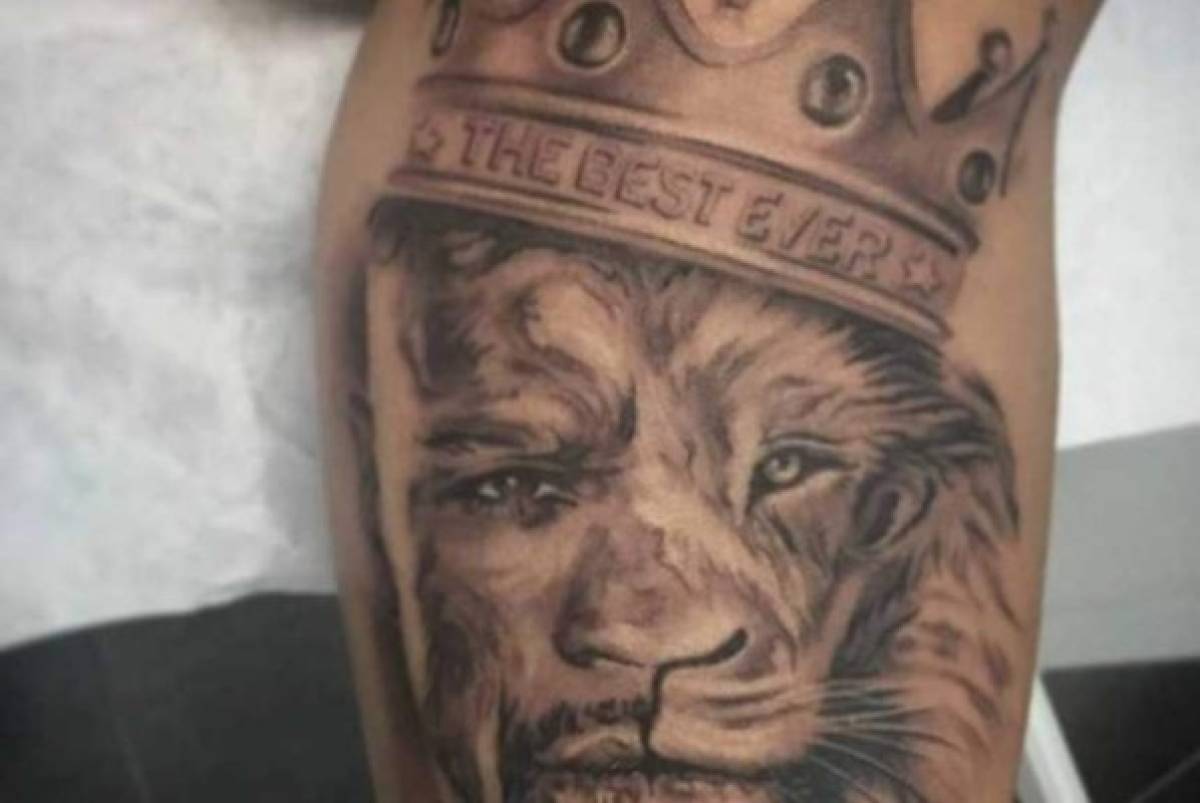 LOCURA: Seguidores de Floyd Mayweather Jr. se tatuaron al boxeador en la piel