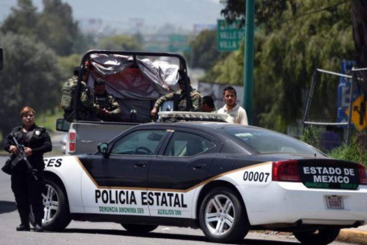 La millonaria colección de carros de lujo incautada al Chapo Guzmán