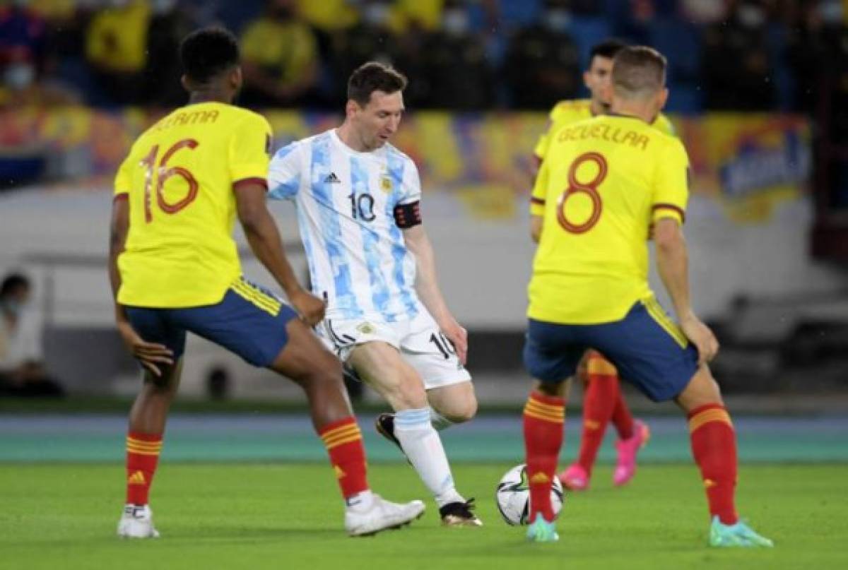Argentina busca tres puntos importantes en Barranquilla ante Colombia.