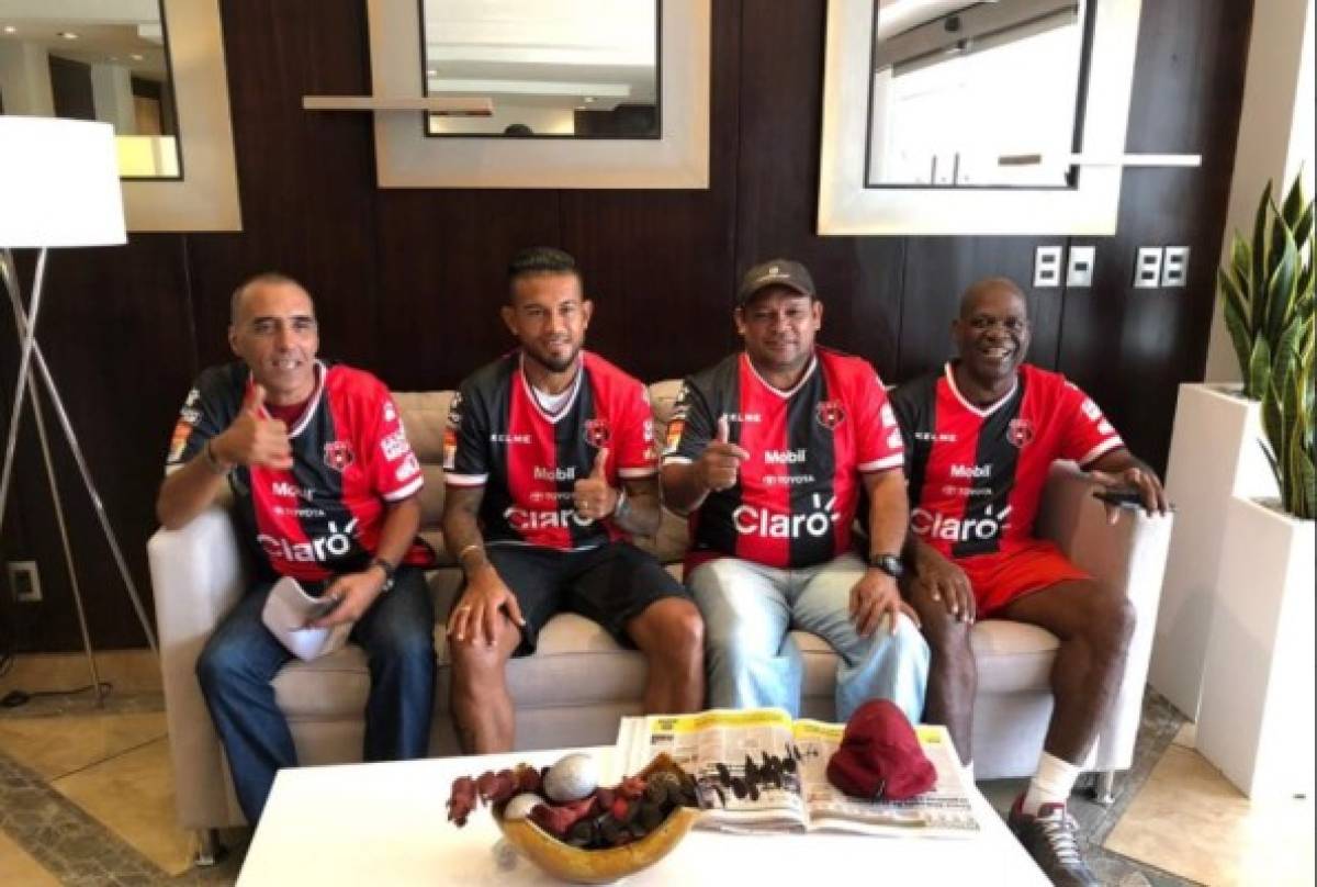 El bonito detalle del Alajuelense con ex jugadores hondureños del club tico