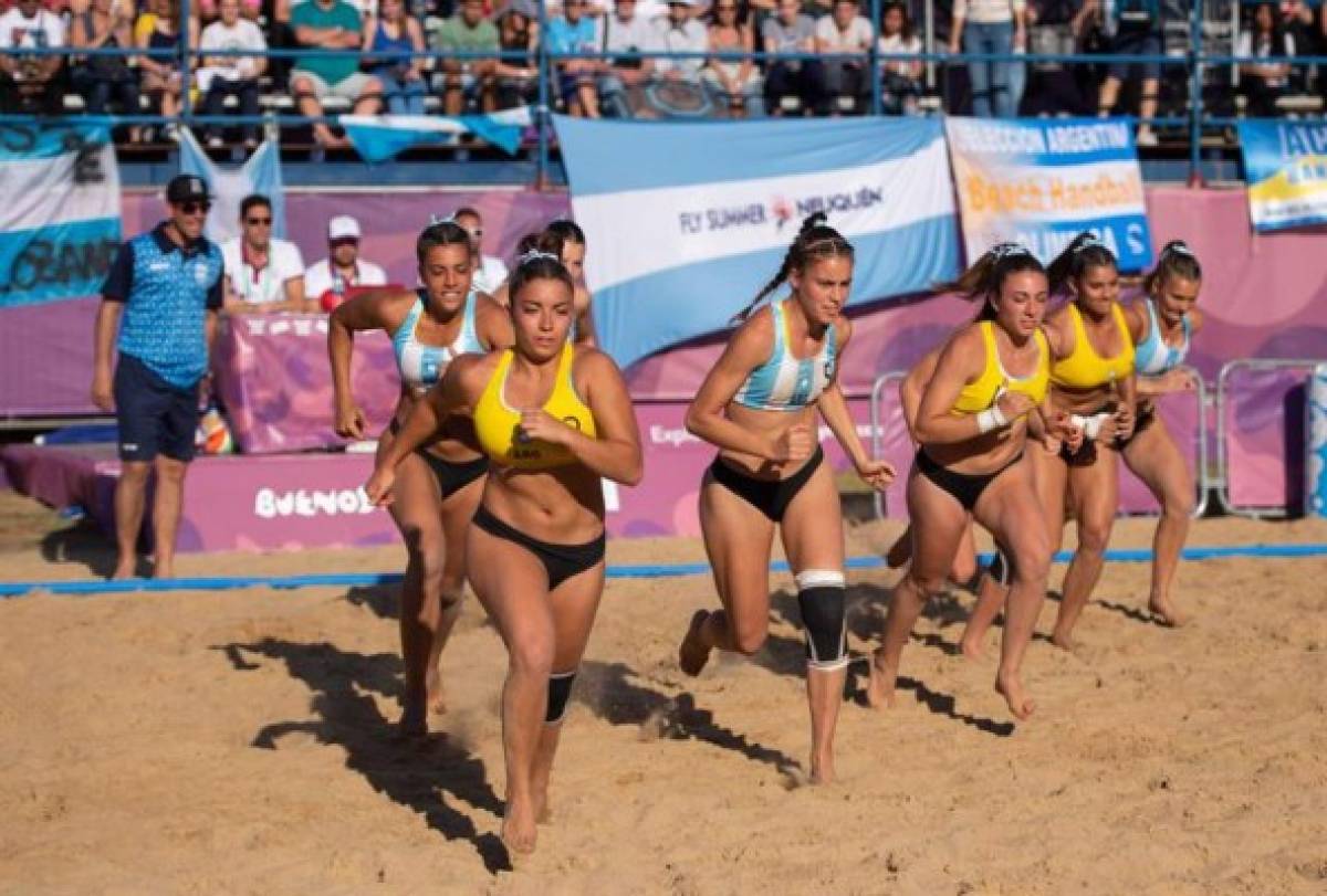 El balonmano de playa y las bellezas que crearon polémica en Argentina por vestimenta