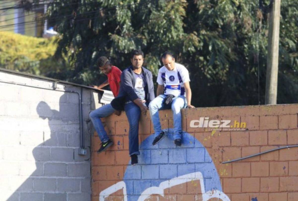 Gesto de Motagua con niños en Danlí, homenaje de Real España y el baile del 'machetazo' en Tocoa  