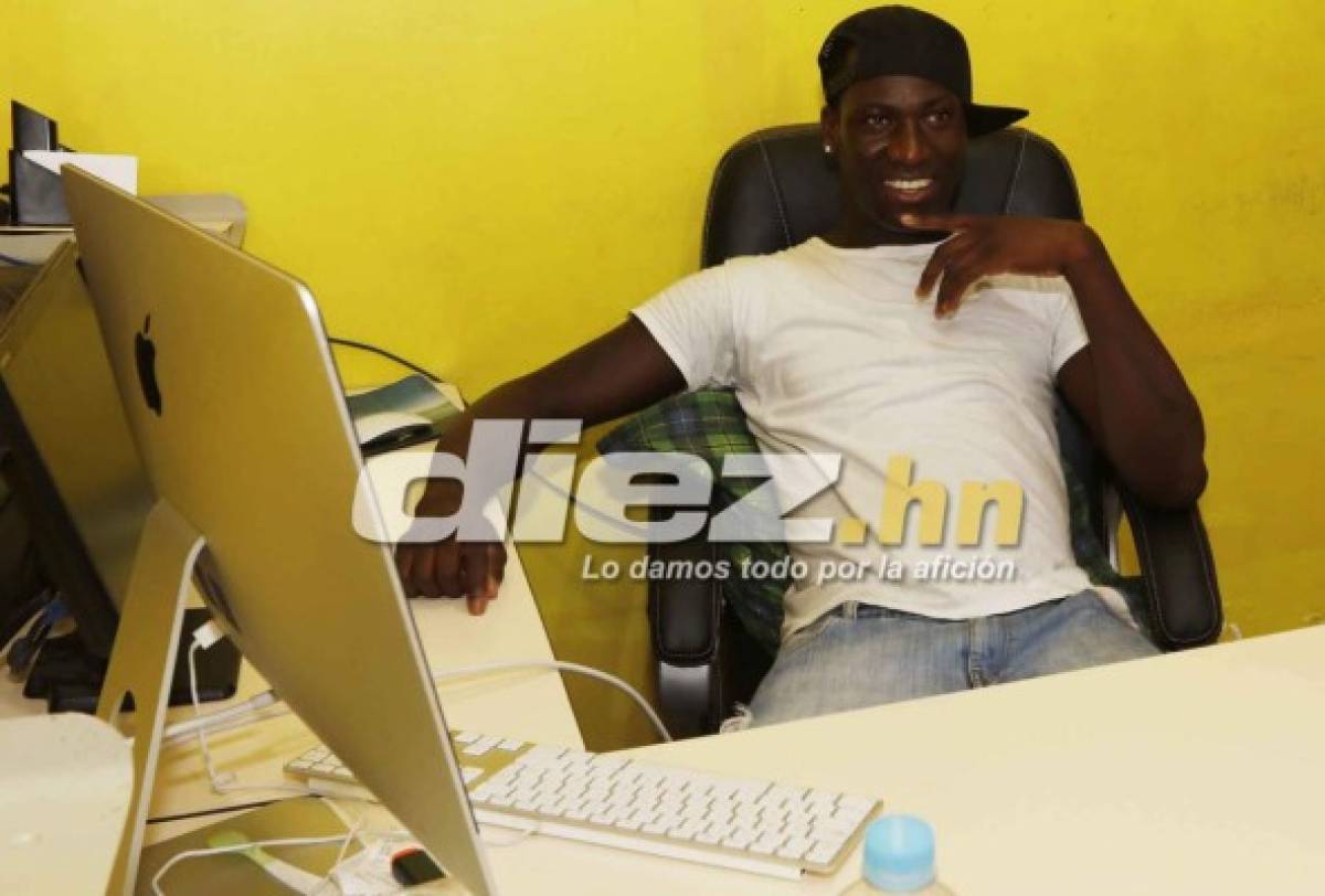 Fotos: Orlindo Ayovi, de futbolista a trabajar en Baleadas Express