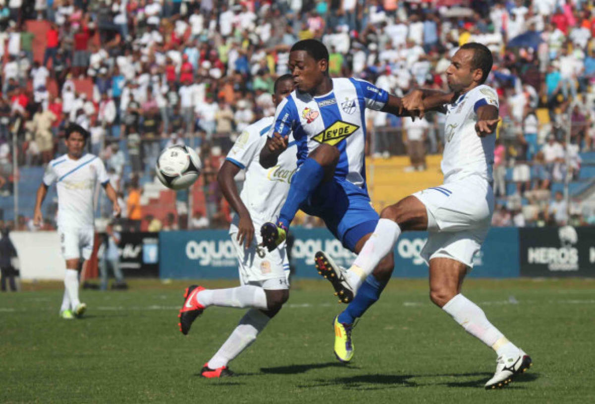 La mejores acciones de la Final del Futbol de Honduras